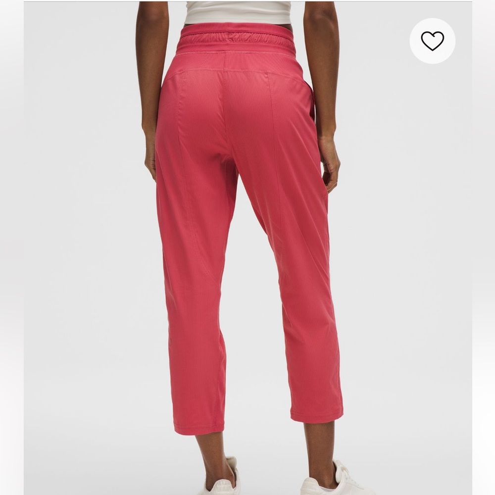 Lululemon Pink Cropped Ankle Pants